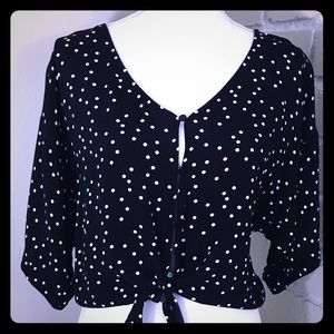 Forever 21 black & white polka dot top. Medium fit